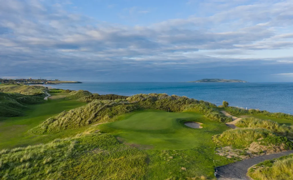 Golf hole by Sea